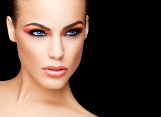 Makijaż optycznie powiększający oczy Makijaż optycznie powiększający oczy