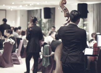 Jak kupić sukienkę koktajlową?