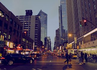 Karawany – dawny, tradycyjny transport przez odludne tereny