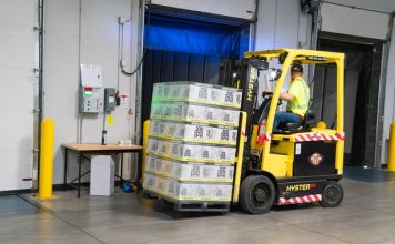 plastikowe pojemniki