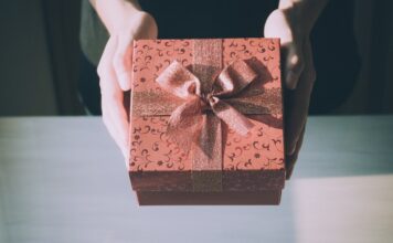 Kubek z własnym nadrukiem – nie tylko prezent na mikołajki Kubek z własnym nadrukiem