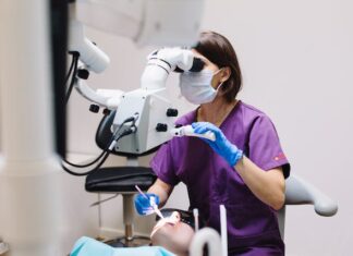 Stomatologia i ortodoncja – co stanowi podstawę dobrze wyposażonego gabinetu? Sprzęt i akcesoria dentystyczne