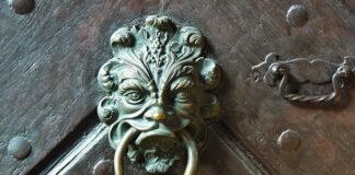 Jak się nazywa obejma zaciskowa na rurę?