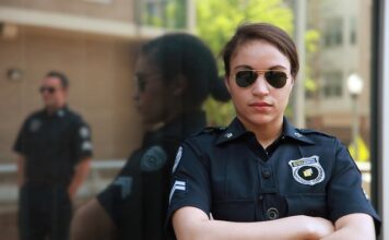 Kiedy policjant może uderzać? Kiedy policjant może uderzać?