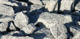 Czy lepszy zlew z granitu czy z kompozytu?