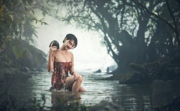 Czym wypełnić szczelinę między wanna a ścianą?