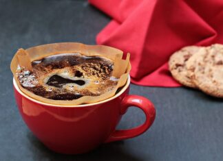 Ile światła zabiera filtr polaryzacyjny?