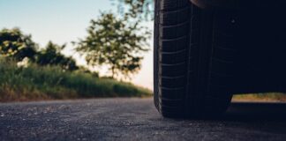 Jak sprawdzić czy opona jest bezdętkowa?