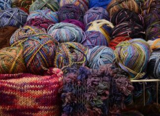 Jak mocować wełnę do komina? Jak mocować wełnę do komina?