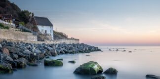 Czy można wieszać telewizor nad kominkiem?