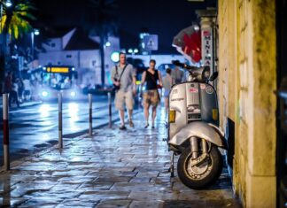 Ile pali skuter 125 na 100km? Ile pali skuter 125 na 100km?