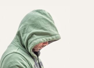 Czy ochroniarz może mieć pałkę?