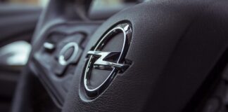 Ile pali Opel Astra 1.4 benzyna 140KM?