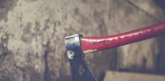 Do czego używa się tasak?