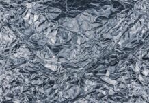 Ile wytrzymuje folia na szybach?