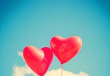 Czy karta zmieści się do obudowy?