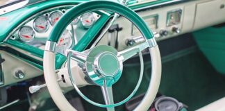 Ile bierze kierownik budowy za domek?