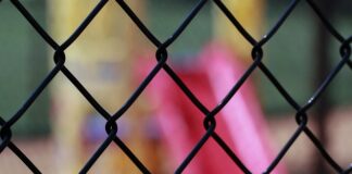 Kto stawia tabliczki z nazwami ulic?