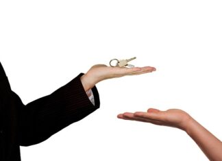 Jakie są wady pośredniego układu chłodzenia silnika?