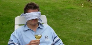 Czym można zastąpić opaskę uciskową?