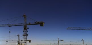 Jaką grubość wełny do kominka?