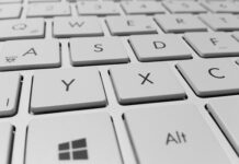 Jak ułożyć obrzeże plastikowe? Jak ułożyć obrzeże plastikowe?