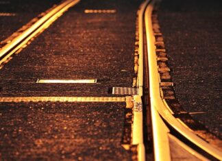 Ile dB ma pociąg? Ile dB ma pociąg?