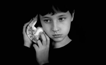 Ile dB niszczy słuch?