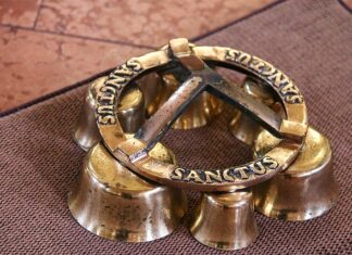 Kiedy zakłada się opaskę uciskową?