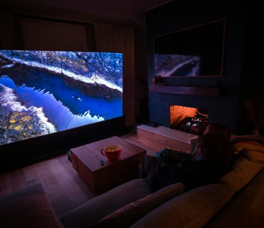 Kino domowe dla każdego budżetu: Porównanie flagowców i opłacalnych modeli od wielkiej trójki producentów Kino domowe